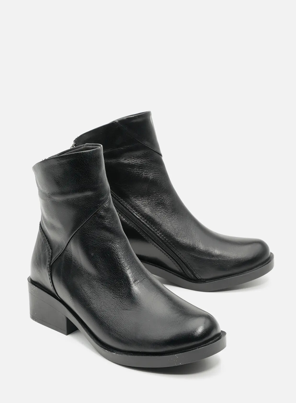 מגפונים מעור עם רוכסן אלכסון - ורמונט