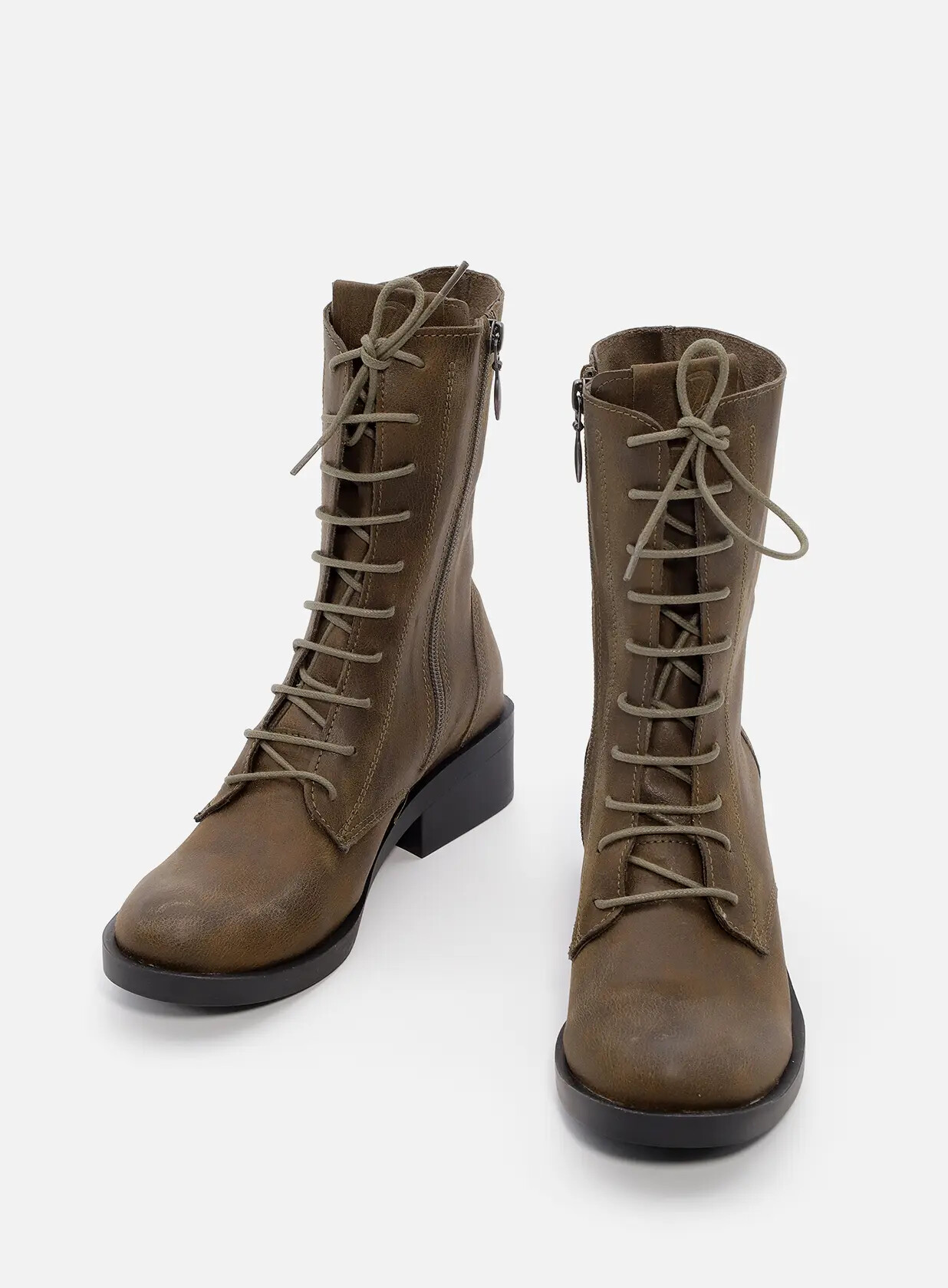 מגפונים גבוהים טבעוניים עם שרוכים - סקרלט