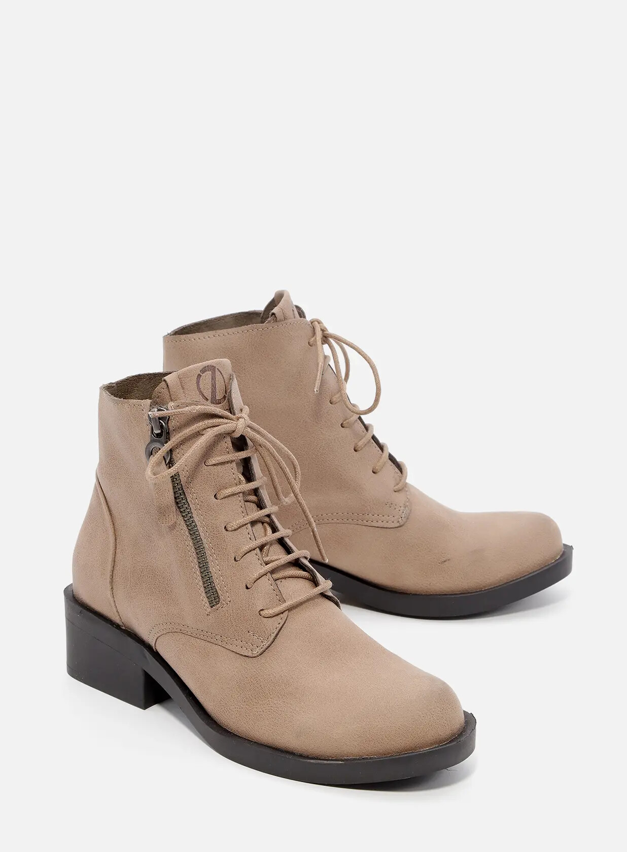 מגפונים טבעוניים  – אנג'לינה