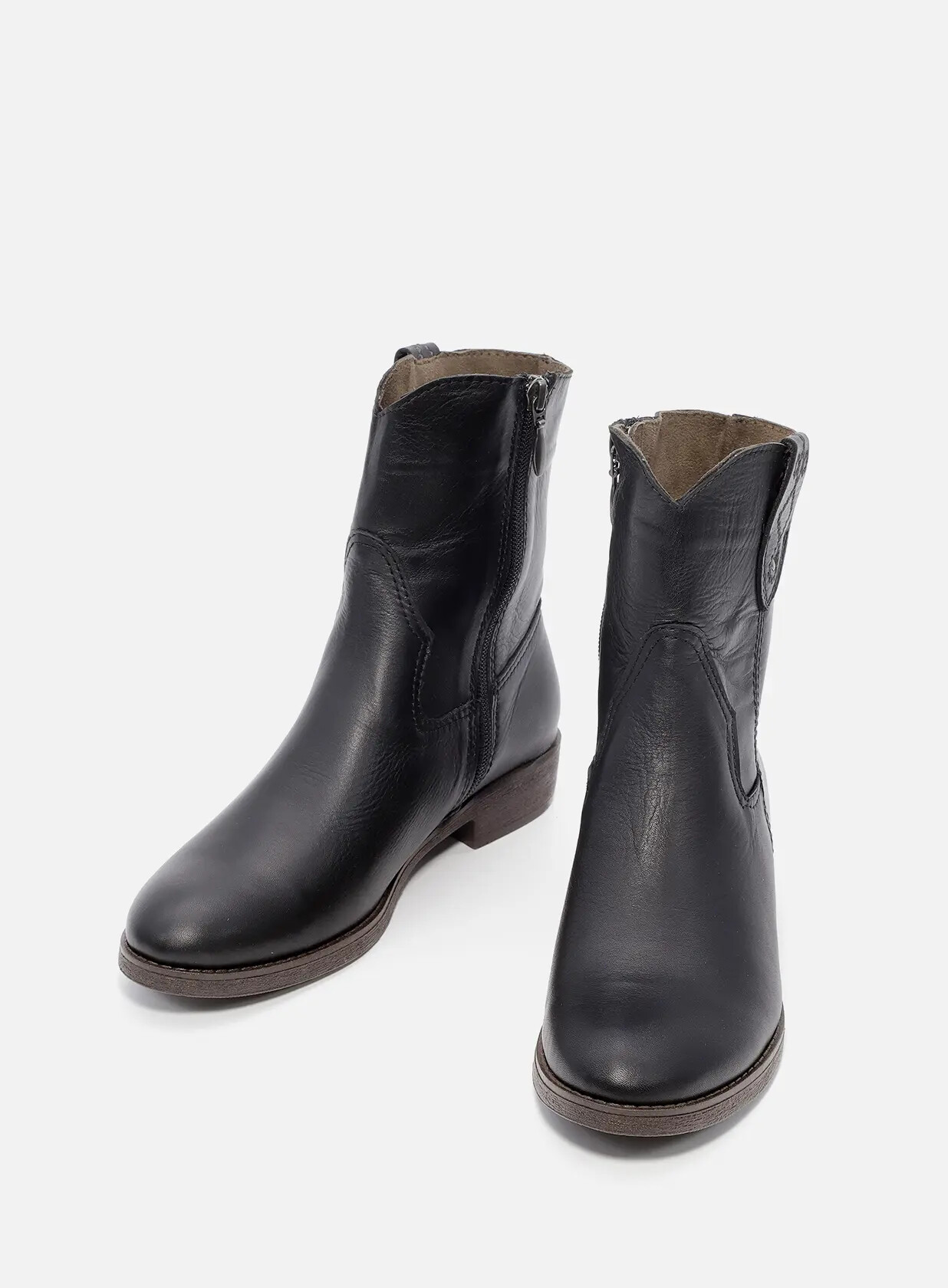 מגפונים מעור - ניקול