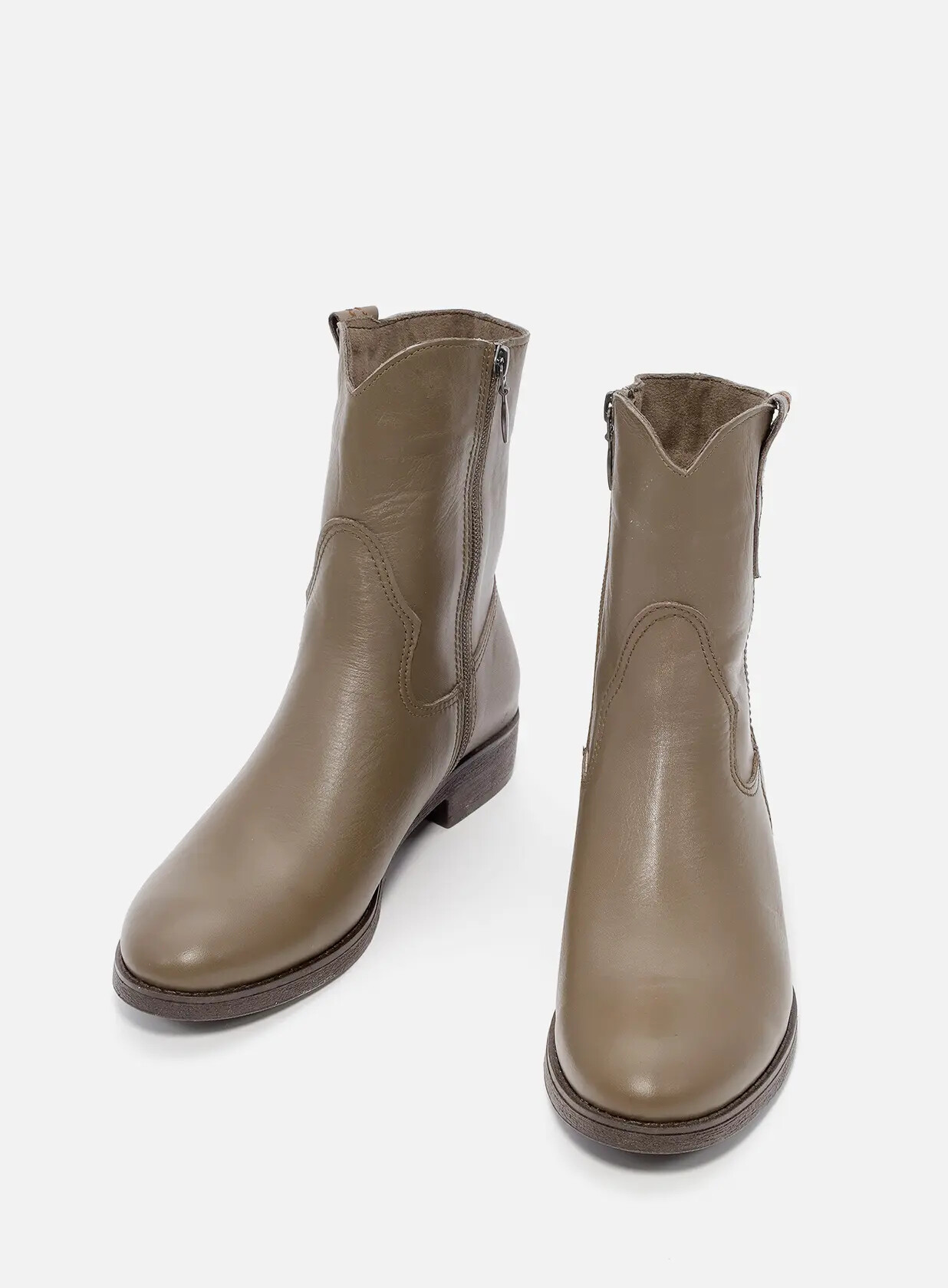 מגפונים מעור - ניקול