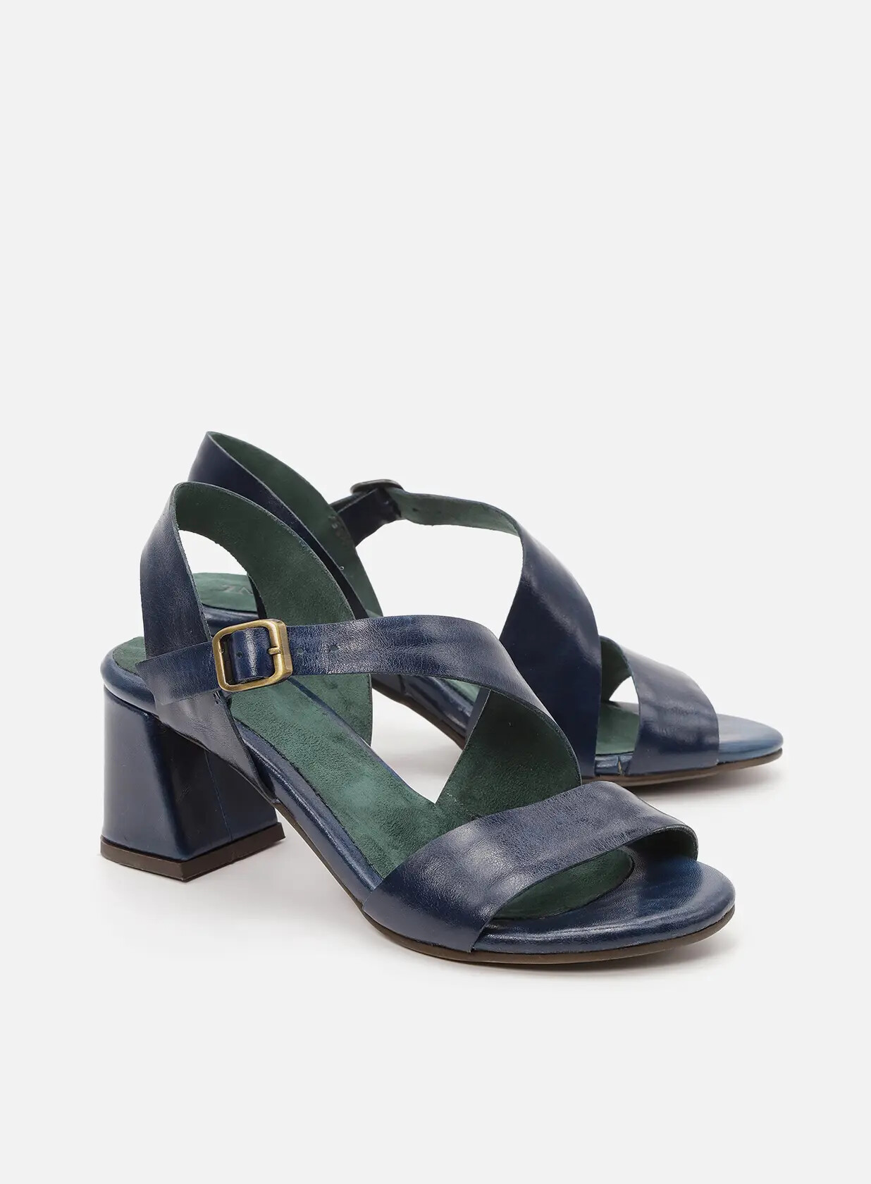 סנדלי עקב מעור - Célia