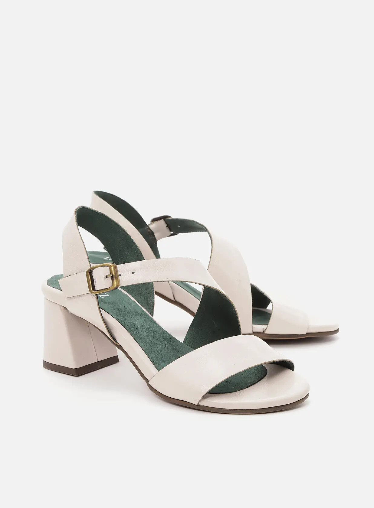 סנדלי עקב מעור - Célia