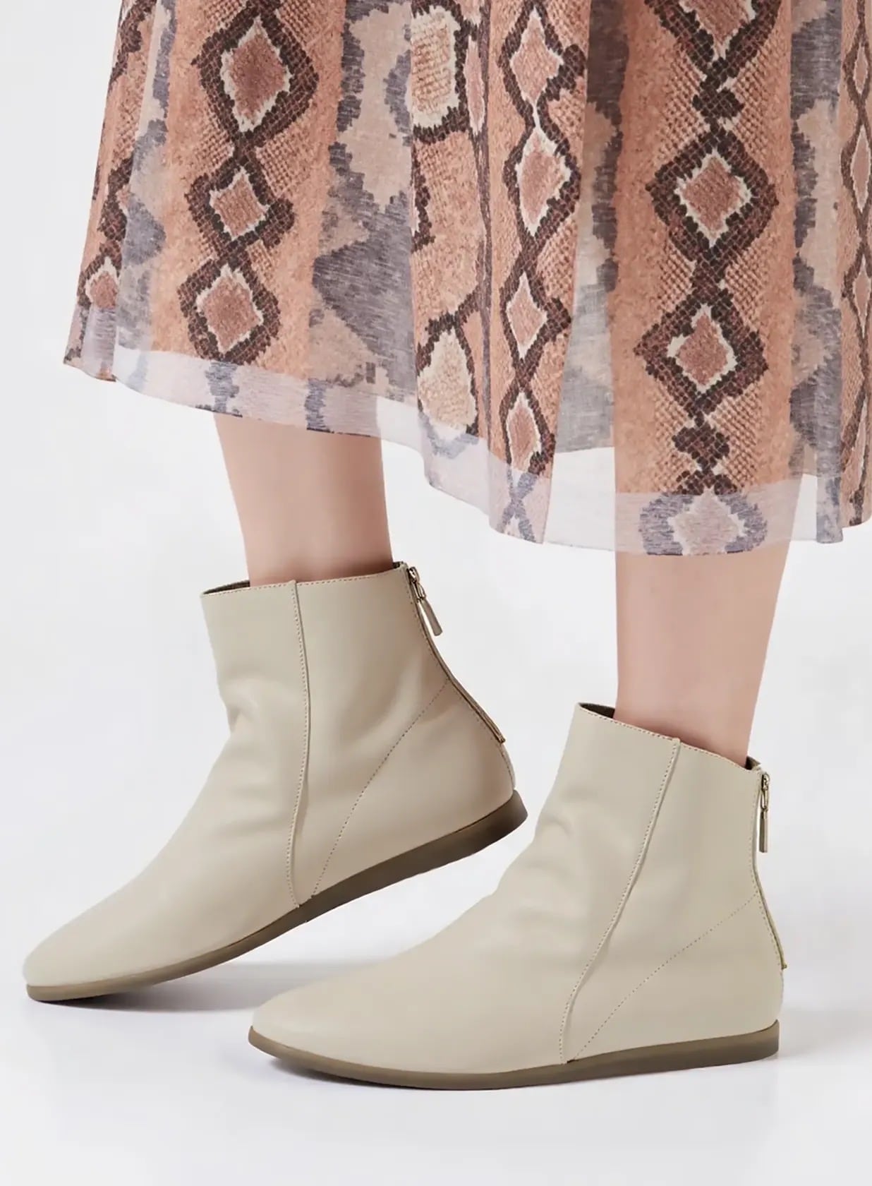 גאיה- מגפון 3/4 קלאסי רוכסן אחורי