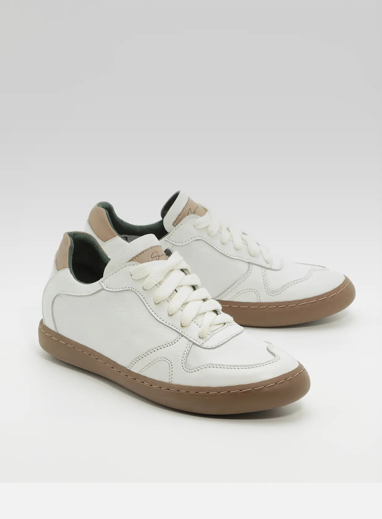 רוני- סניקרס קלאסי 1/2