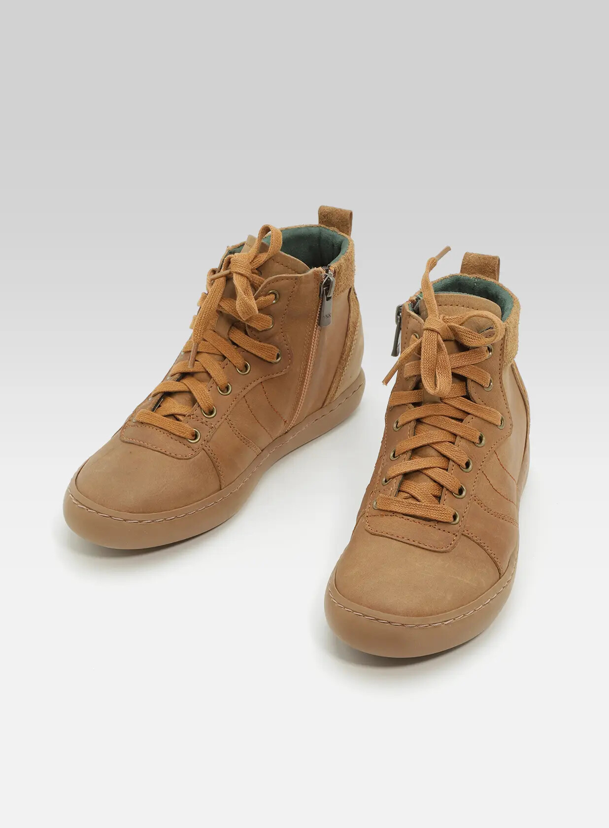 שחר- סניקרס ספורטיבי שרוך 7 אקים סטאר