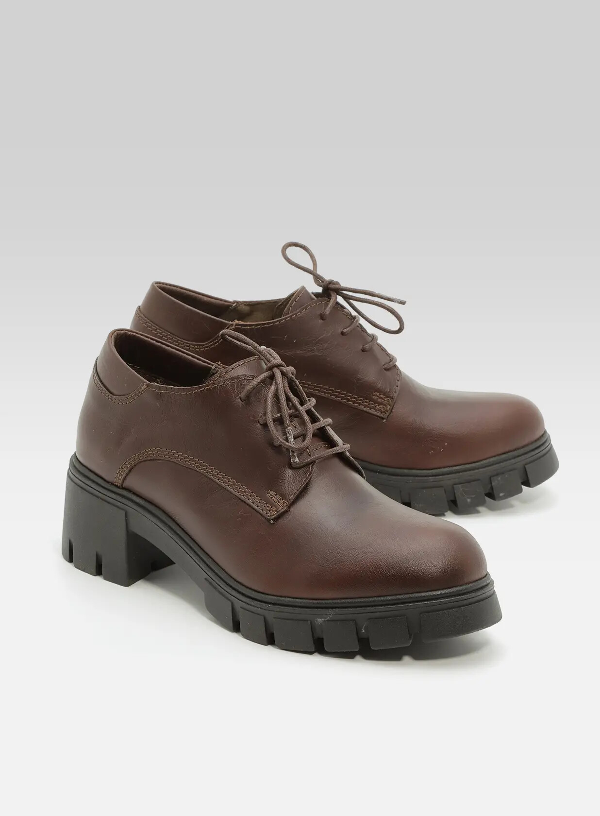 רונה- נעל 1/2 מבריק שרוך טרקטור