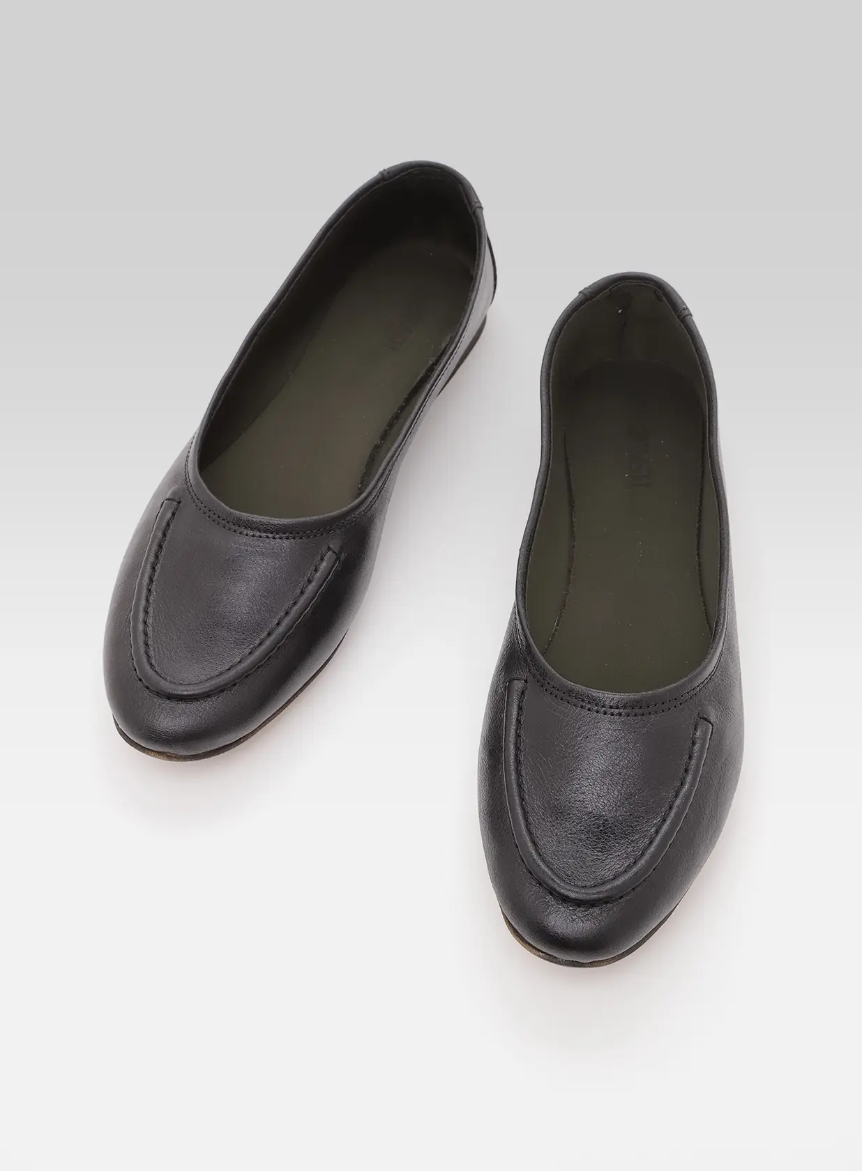 רבקה- מוקסין סירה מבריק